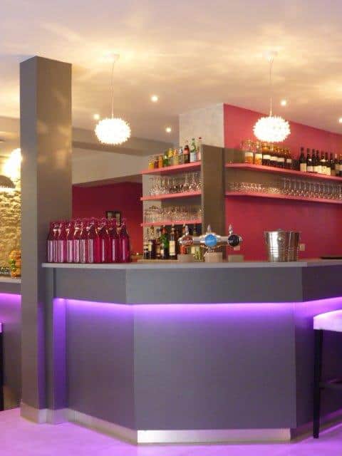 agencement & mobilier restauration - cafétéria, bar, restaurant (Calvados - 14, Normandie) (chaises non fournies par BÔ_)