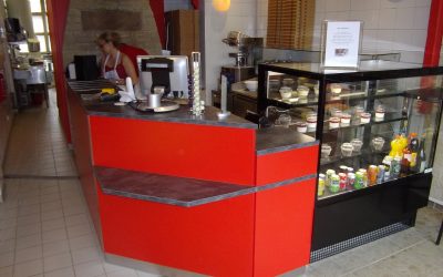 Mobilier restauration – comptoir-bar pour la Pizzeria « La Napolitaine » à Caen