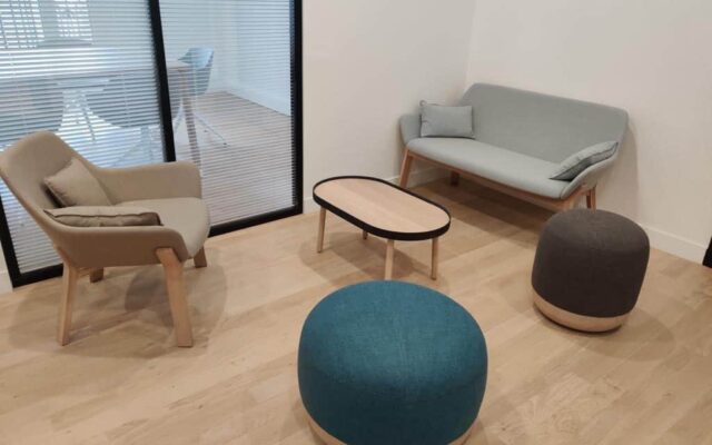 Mobilier de bureau & habitat pour le groupe Samfi Invest à Paris