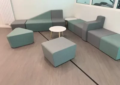 Aménagement d'un espace d'accueil d'un centre aquatique