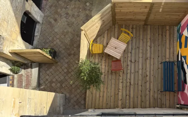 Terrasse bois sur mesure avec claustras à Caen